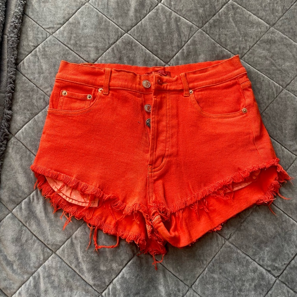Orange Shorts 🤍